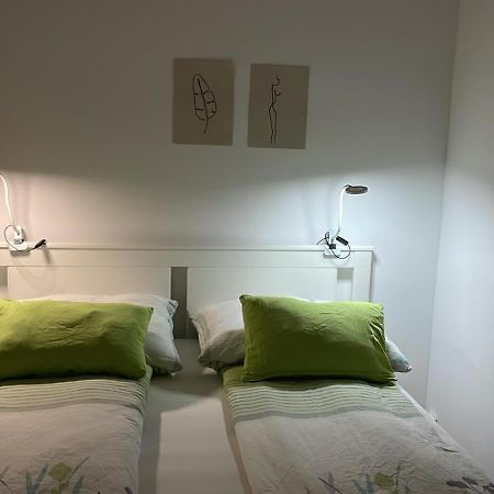 Best Rated Central Apartment Vienna - Ac, Wifi, 24H7Days Self Check-In, Board Games, Netflix 外观 照片