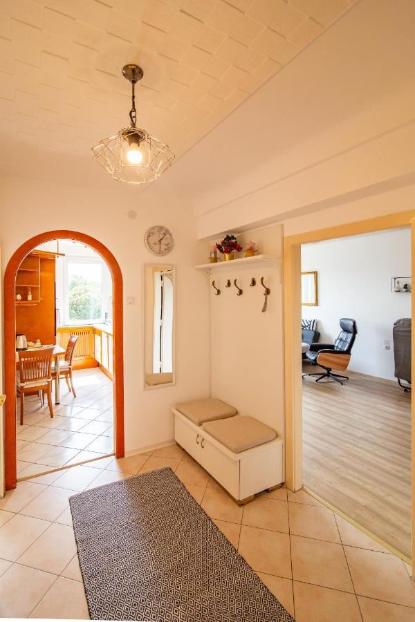 Best Rated Central Apartment Vienna - Ac, Wifi, 24H7Days Self Check-In, Board Games, Netflix 外观 照片
