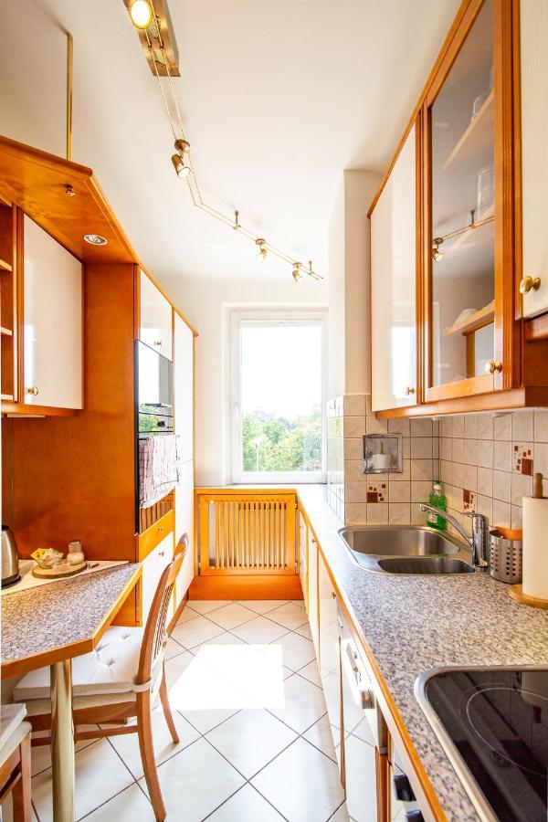 Best Rated Central Apartment Vienna - Ac, Wifi, 24H7Days Self Check-In, Board Games, Netflix 外观 照片