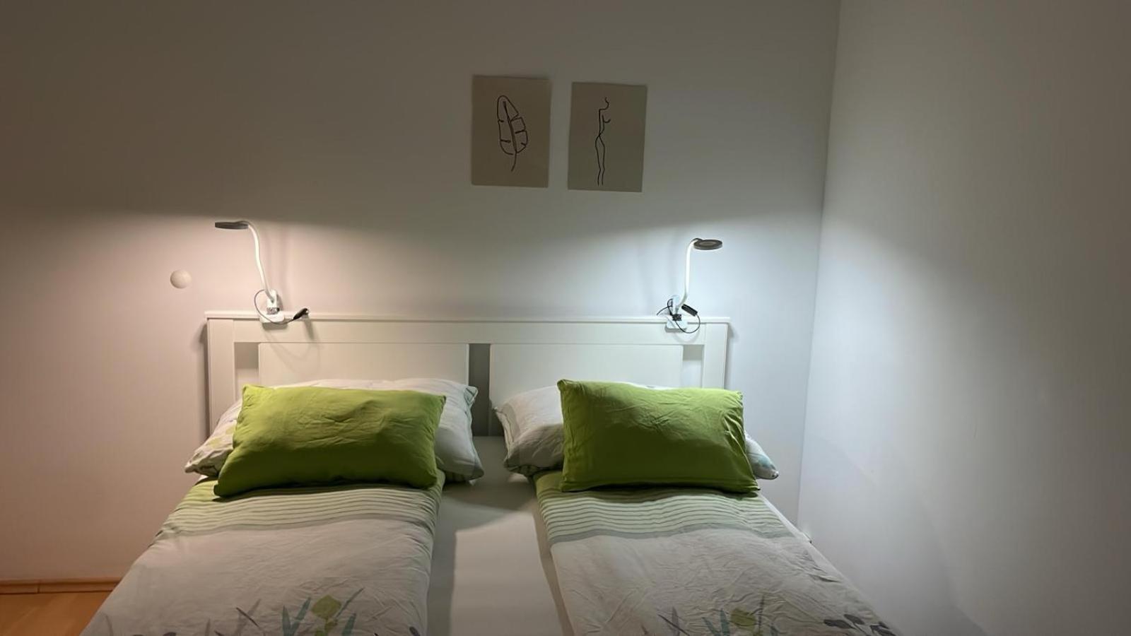 Best Rated Central Apartment Vienna - Ac, Wifi, 24H7Days Self Check-In, Board Games, Netflix 外观 照片
